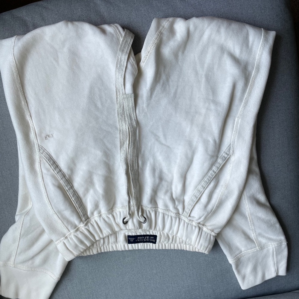 Cream Abercrombie and Fitch sweatpants joggers